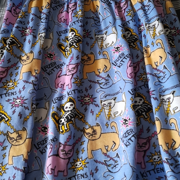 Laser kitty rare dress with pockets - Picture 4 of 8